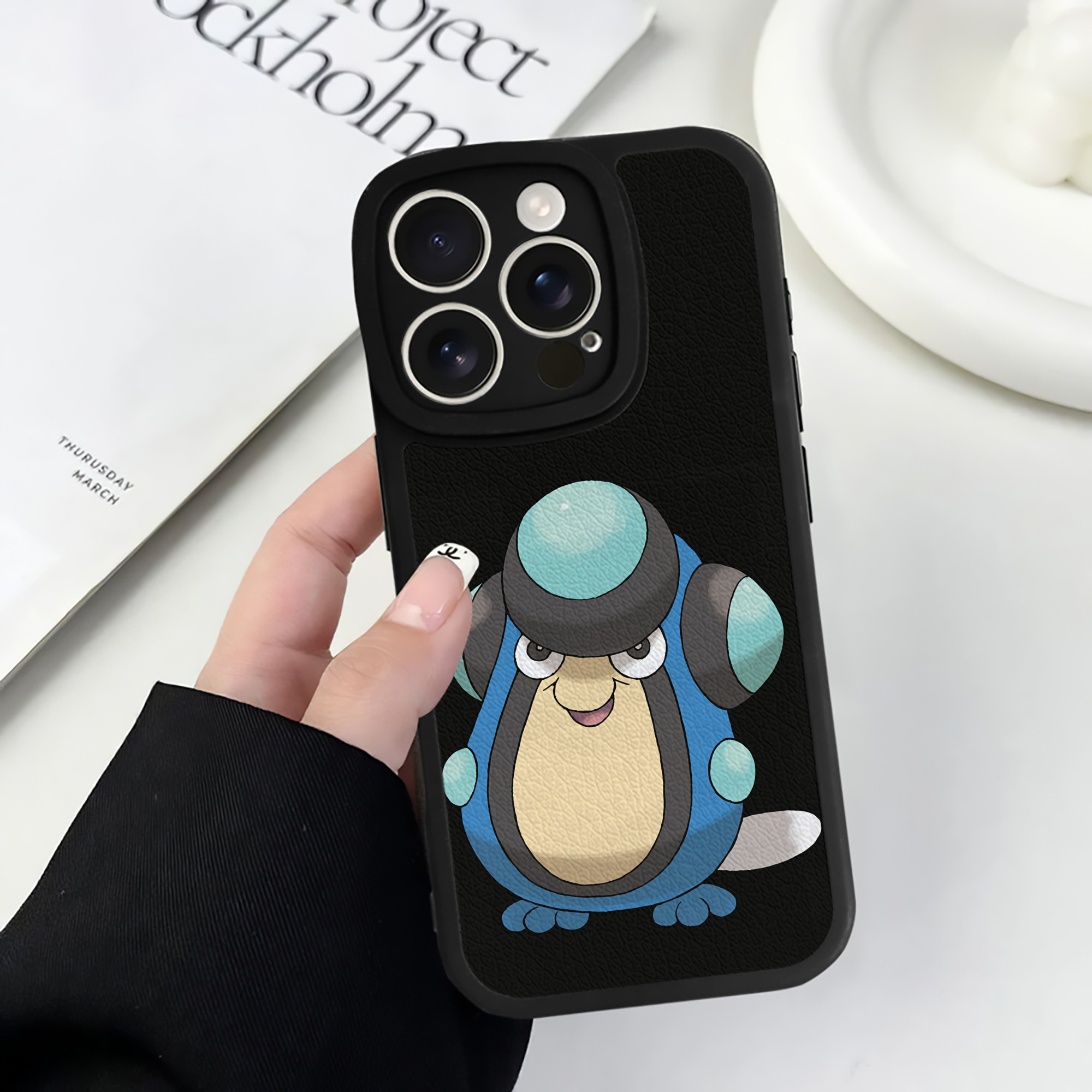（画像用） ポケットモンスター Pokémon 【iPhone 16シリーズ対応】シリコンスマホケース（レザー調） 材質：シリコン